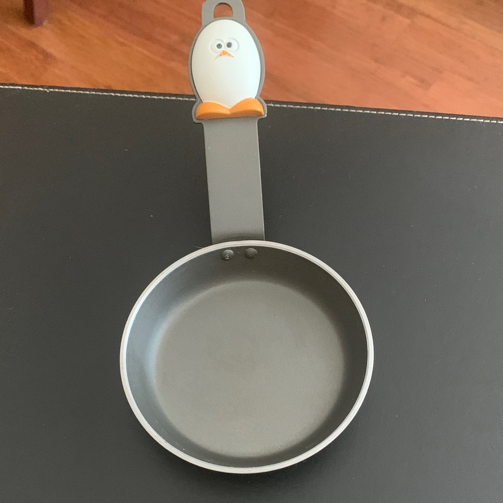 Joie Egg Frying Pan with Egg Handle